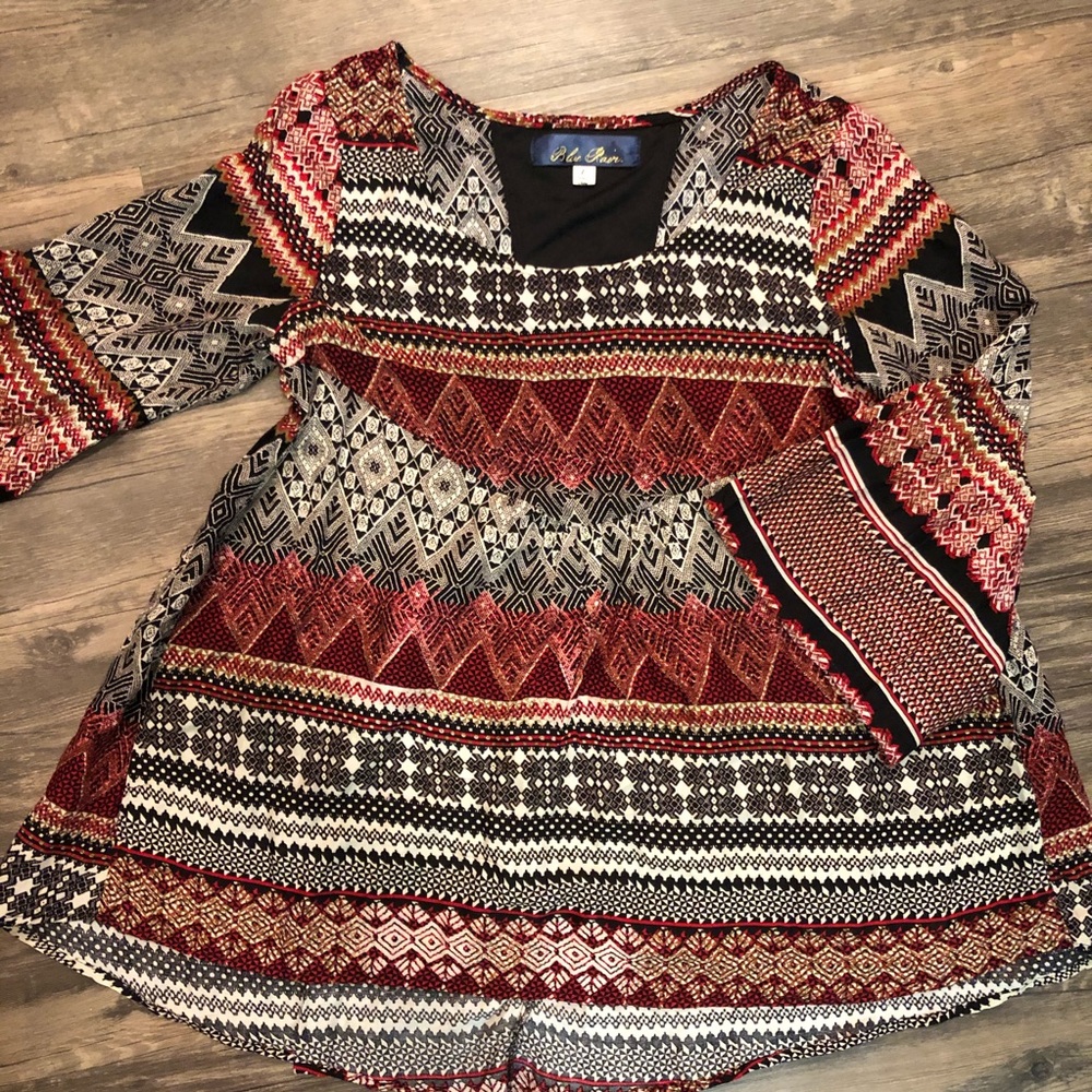 Crimson & Black Top NWOT